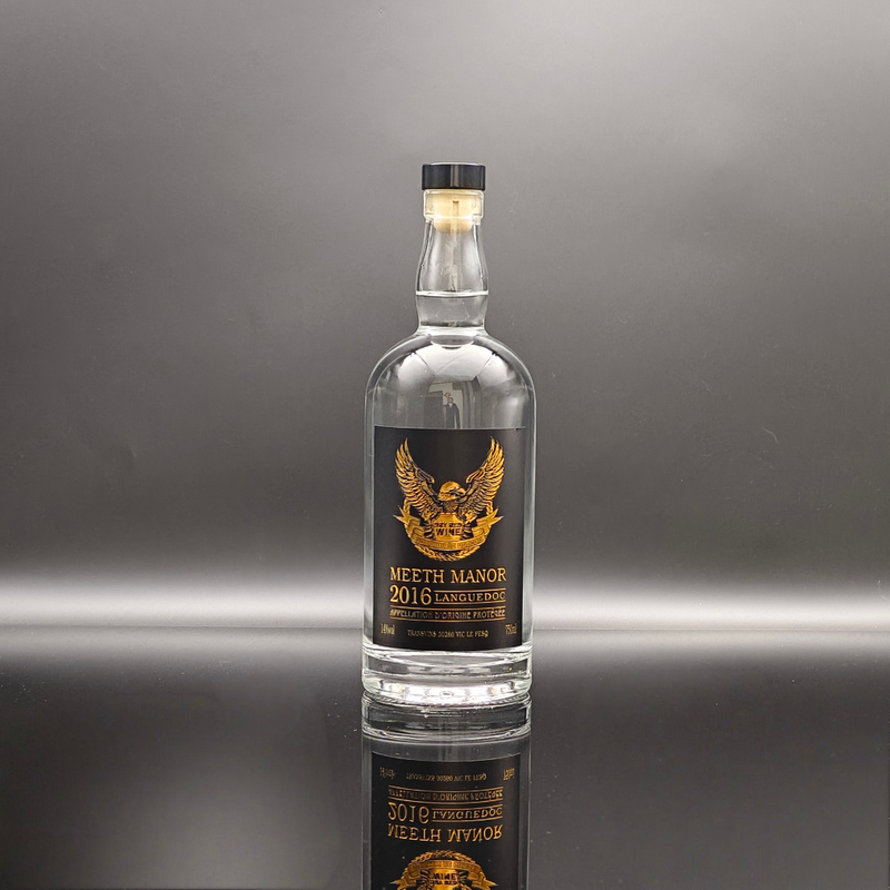 Luxury Elegant Vodka Glass Bottles Packaging with Premium Finishes